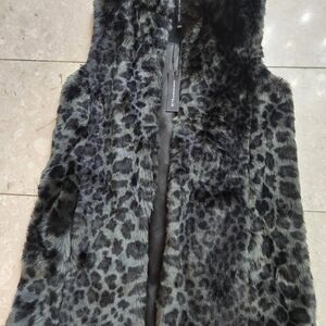 NWT Women's Fur Leopard Vest - W118 By Walter Baker - Small $148
